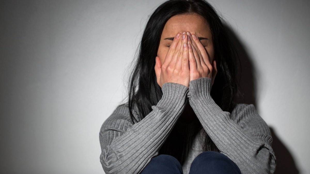 #NoFaultDivorce has been hailed as 'game-changing' for women trapped in an unsafe #marriage.

Previously, the only way to #divorce without proof of fault or an agreement from the spouse was to live apart for 5 years.

Read more at bit.ly/3xigevz.

#DomesticAbuse