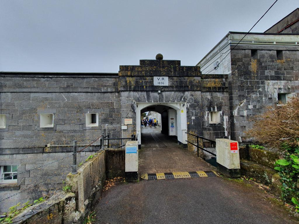 Chris Mackin tweet media