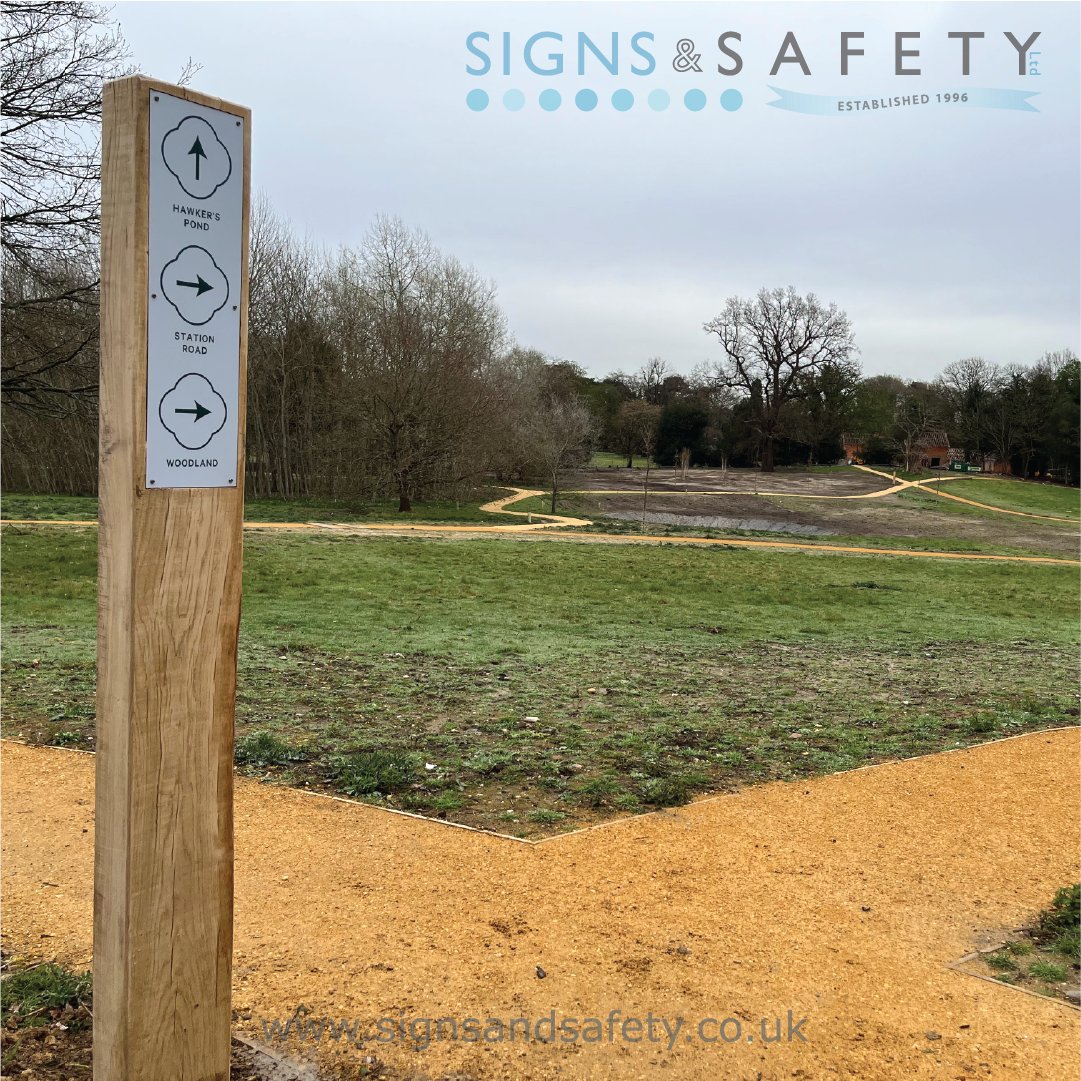 SignsandSafety's tweet photo. @SignsandSafety designed, fabricated and installed several #Lecternsigns comprising of oak sleepers bonded together to work in harmony with the design of the development, and will guide people through the stunning grounds at Sunningdale Park by @BerkeleyGroupUK

#signageuk https://t.co/kNY5kW1xRI