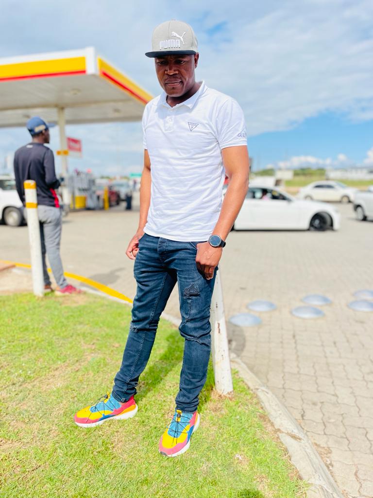 thembanimaynard's tweet image. 