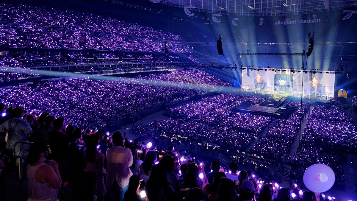 SamsungMobile's tweet photo. .@BTS_twt lit up the stage, you lit up the stands. It’s been such an honor to share these remarkable moments, captured #withGalaxy S22 Ultra. #GalaxyxBTS #MakeNightsEpic https://t.co/hraNP0kfYu
