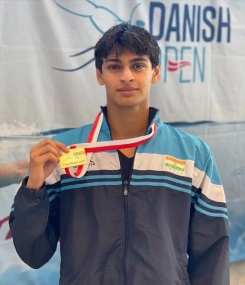 this_is_deepak_'s tweet photo. #VedaantMadhavan, son of Indian actor #RMadhavan, added a second medal to his kitty, a gold in the men's 800m freestyle at the #DanishOpen in Copenhagen.

Extremely proud moment for every indian.🇮🇳
Many congratulations @ActorMadhavan https://t.co/Mj63oVwPe8