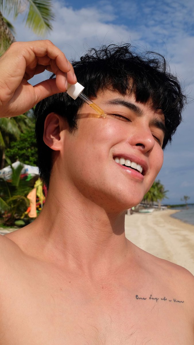 teejaymarquez's tweet photo. Always bring your summer essentials anywhere you go. Goodskin will keep your skin glowing this summer.
To order, leave us a message, and will be happy to assist you.
Also available in Shopee and Lazada
#GoodskinIsTheNewIn @TheGoodskin https://t.co/rwAjEenNnp