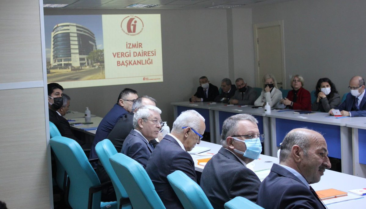 Gelir İdaresi Başkanı Sn. Bekir BAYRAKDAR, Gelir İdaresi Başkan Yardımcıları ve Personel Daire Başkanı, Vergi Dairesi Başkanımız Sn. Ömer ALANLI, Grup Müdürlerimiz ve İdarecilerimiz ile Başkanlığımızda düzenlenen değerlendirme toplantısında bir araya geldiler. <a href="/AlanliOmer/">Ömer Alanli</a>