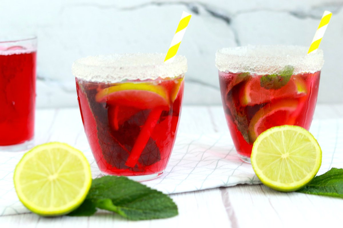 CDelightfulness's tweet photo. {NEW} I automatically think of this delicious #pomegranate #sprite #drink #recipe when I think of #spring. https://t.co/tYOSMcEDRp https://t.co/iBXwJEkuaU