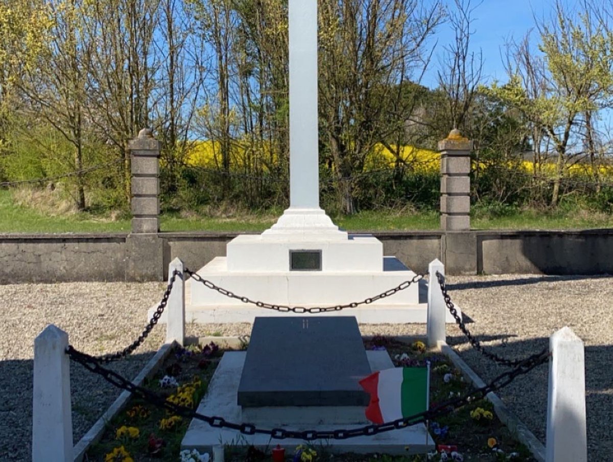 En visite des cimetières militaires de la Montagne de Reims, hommage rendu aux soldats français 🇫🇷 et Italiens 🇮🇹 morts pour la France lors de la Grande Guerre 14-18. #reims #champagneardenne #marne #history #guerremondiale #armeedeterre