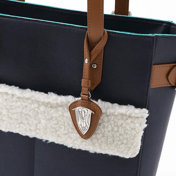 Supergroupies ご予約受付中 ファイアーエムブレム 風花雪月 新作コラボバッグが登場 衣装や趣味 落とし物など ゲーム中での出来事を思い起こさせるモチーフを取り入れたデザイン ご予約はこちら T Co Rkied2dvsm Fe風花雪月