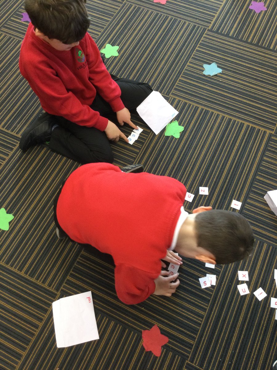 SchoolHillside1's tweet photo. P2LW hard at work yesterday morning practising their new spelling sounds⭐️ #P2LWHillside https://t.co/iiQyjjXUqx