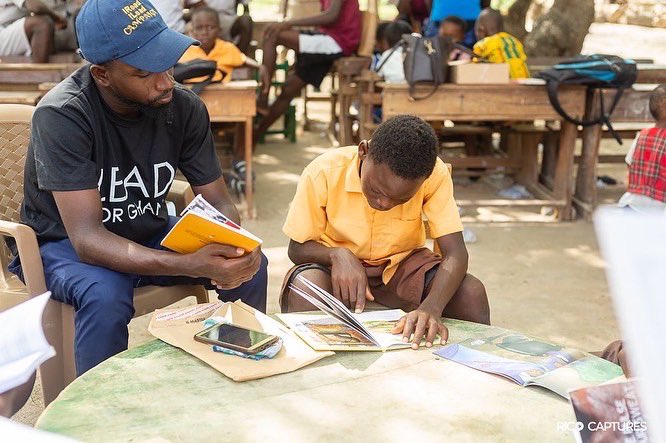 AkorfaAkoto's tweet photo. This club will be led by teachers and assisted by our educators and Youth mentors to help nurture the reading and writing skills of students.

We look forward to raising many readers and writers through this programme.

#sdg4qualityeducation #springupglobalnetwork https://t.co/KmQLdCRY7N