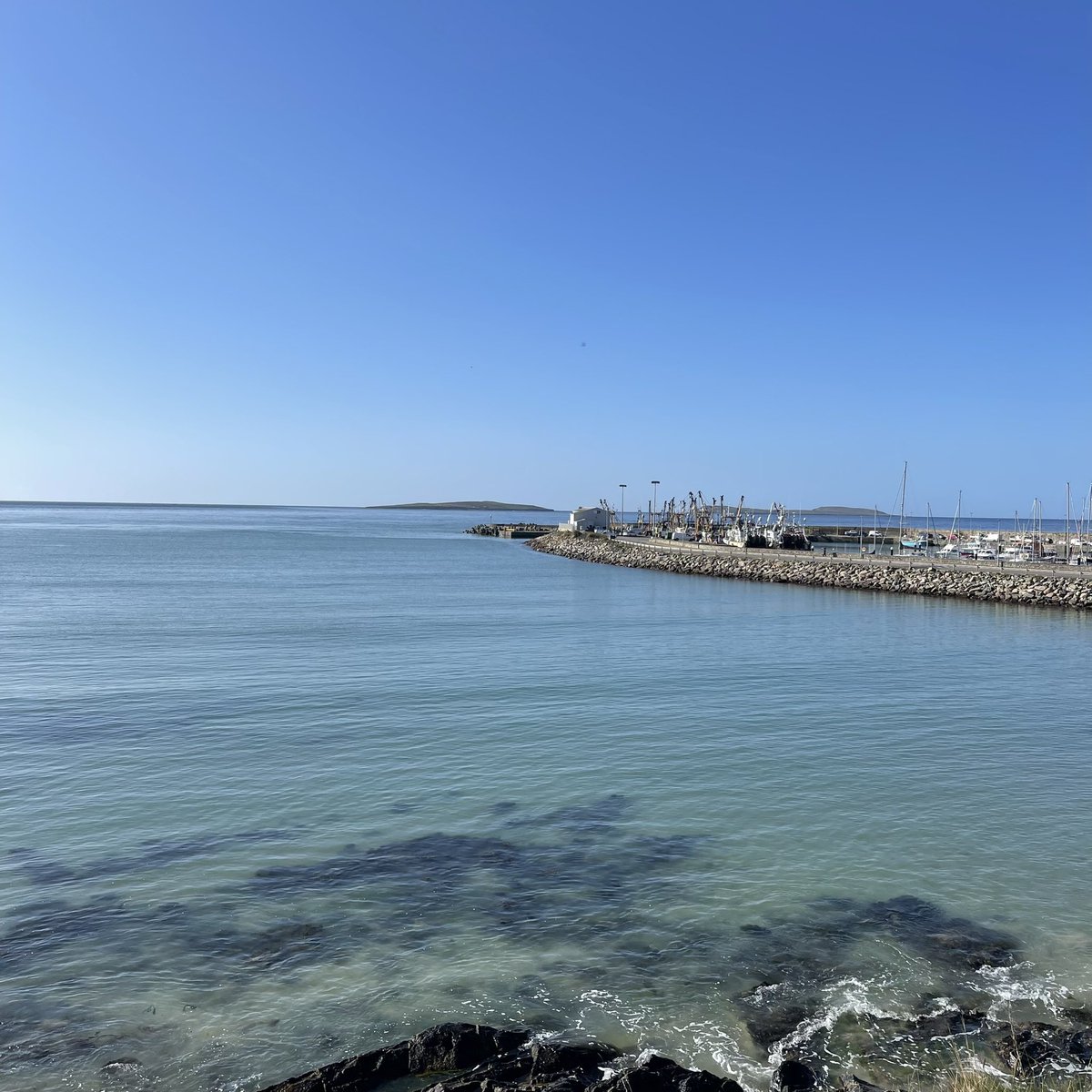 salteeferry's tweet photo. Flat calm and beautiful this morning in #kilmorequay @visitwexford https://t.co/R2S95GWTJL