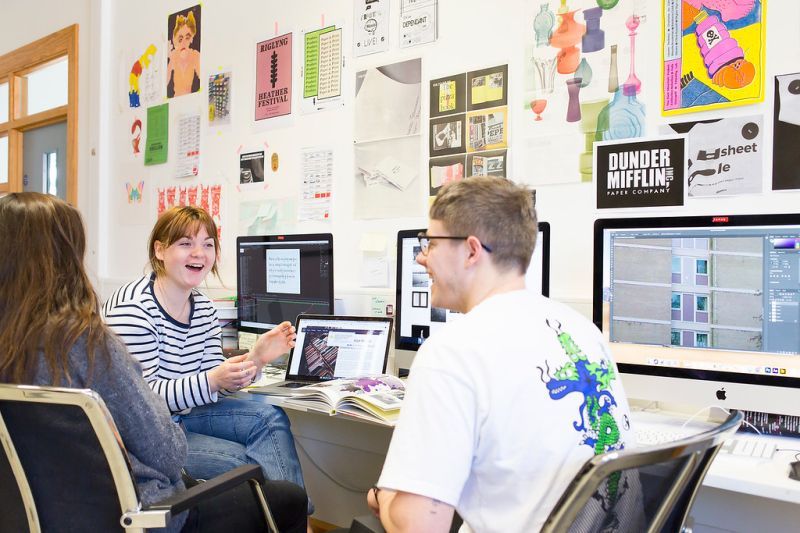 Falmouthalumni's tweet photo. Are you looking for a role where you support students to ensure they have an outstanding experience while at University? 
 
Falmouth University are currently recruiting a Student Advisor, take a look here https://t.co/Equ7Wo1E8Q https://t.co/glfLJYZ8Pr