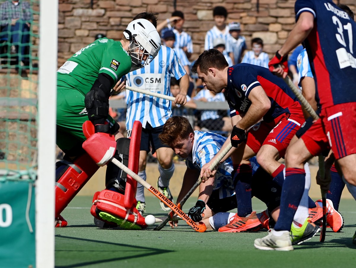 Club Egara delighted their home fans as they landed the men’s ABN AMRO #EHL Cup at Pla del Bon Aire with a thrilling 4-3 win over Mannheimer HC in the final.

Round-up: ehlhockey.tv/2022/04/19/ega…