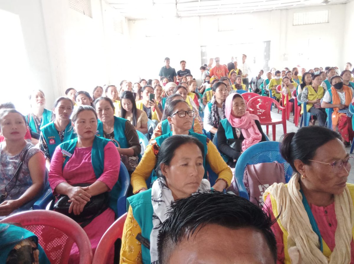 MahilaMNagaland's tweet photo. #BJMMPoshanAbhiyan BJPMM Nagaland organized the program at Jalukie,Peren,where a good number of Anganwadi &amp;Asha workers attended @smritiirani @VanathiBJP @JPNadda @blsanthosh @AlongImna @SujataPadhyBJP @BJPMahilaMorcha @BJP4Nagaland https://t.co/mwnxcSh0oP