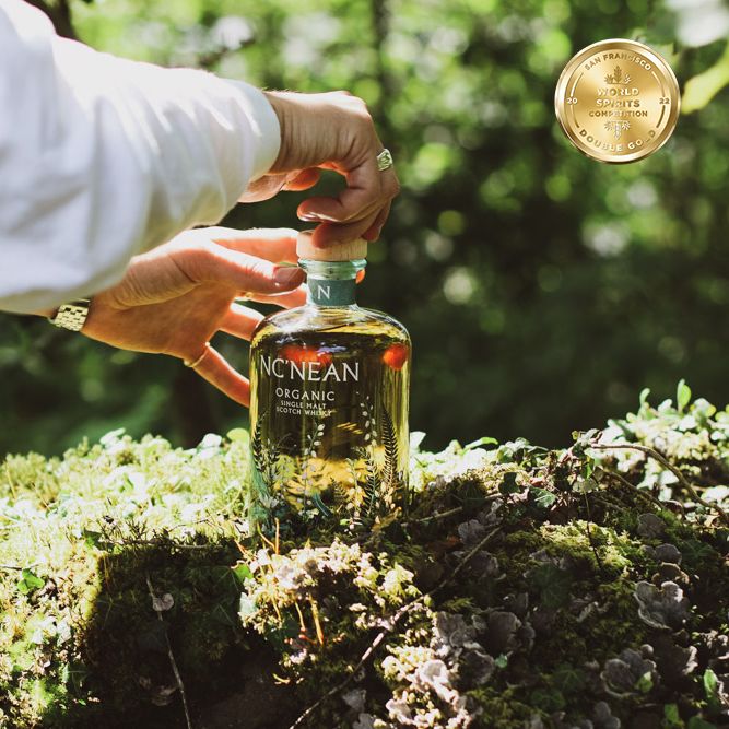 We zijn blij en trots dat de organic single malt whisky van Nc’Nean dubbel goud heeft gewonnen bij de San Francisco World Spirits Awards!. Een bijzondere whisky van een bijzondere distillery, van harte gefeliciteerd! 

Proost!