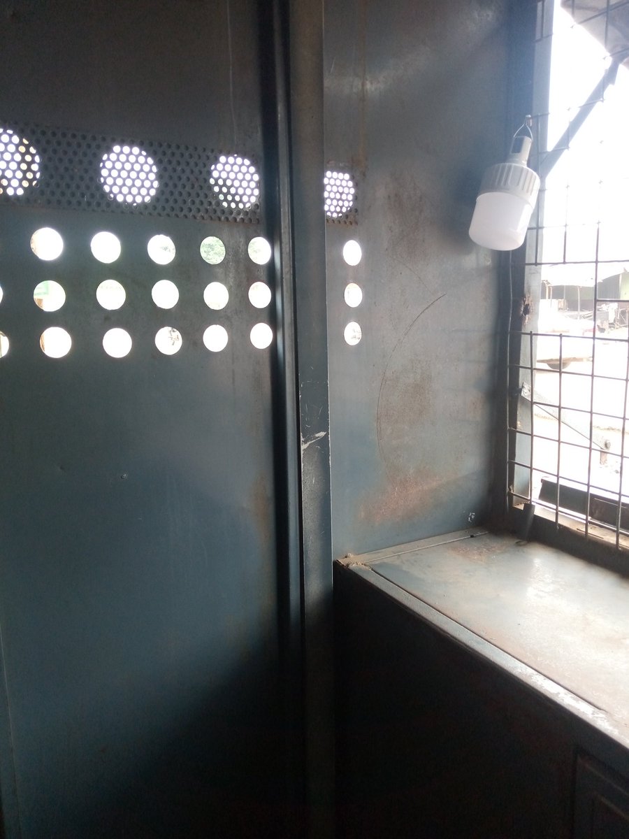 max_ogah's tweet photo. Pls help me expand my pos business... @Olamide🙏🙏 https://t.co/hfbhvo3p94