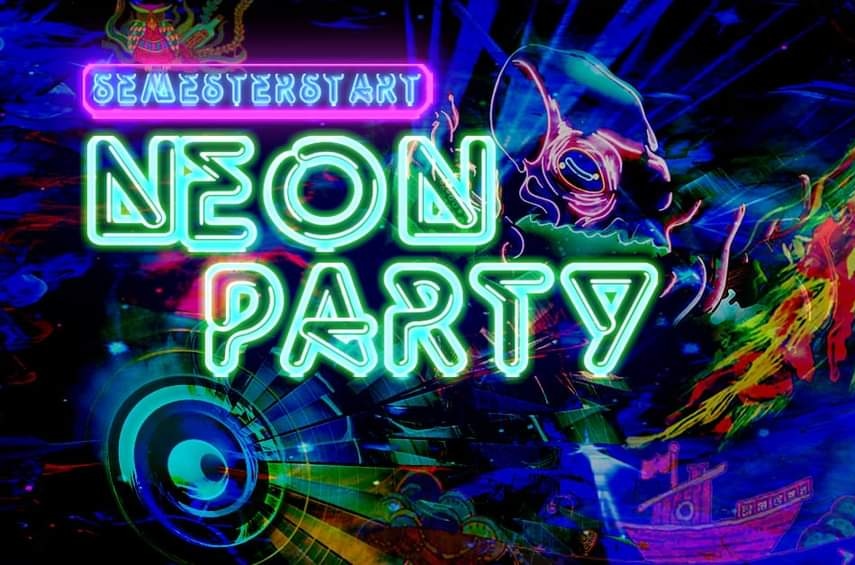 TwoFaceSound's tweet photo. #semesterstart auf 2 Floors. Vom @nilklub im @Lindenpark76

#party #potsdam #babelsberg #pop #HipHop #moombahton #alltimefavorite #dancehall https://t.co/nJwoYoLiKf