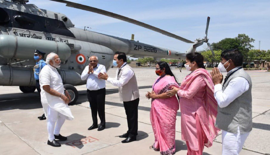 On his birthday, Mukesh Ambani meets PM Narendrabhai Modi with son Anant