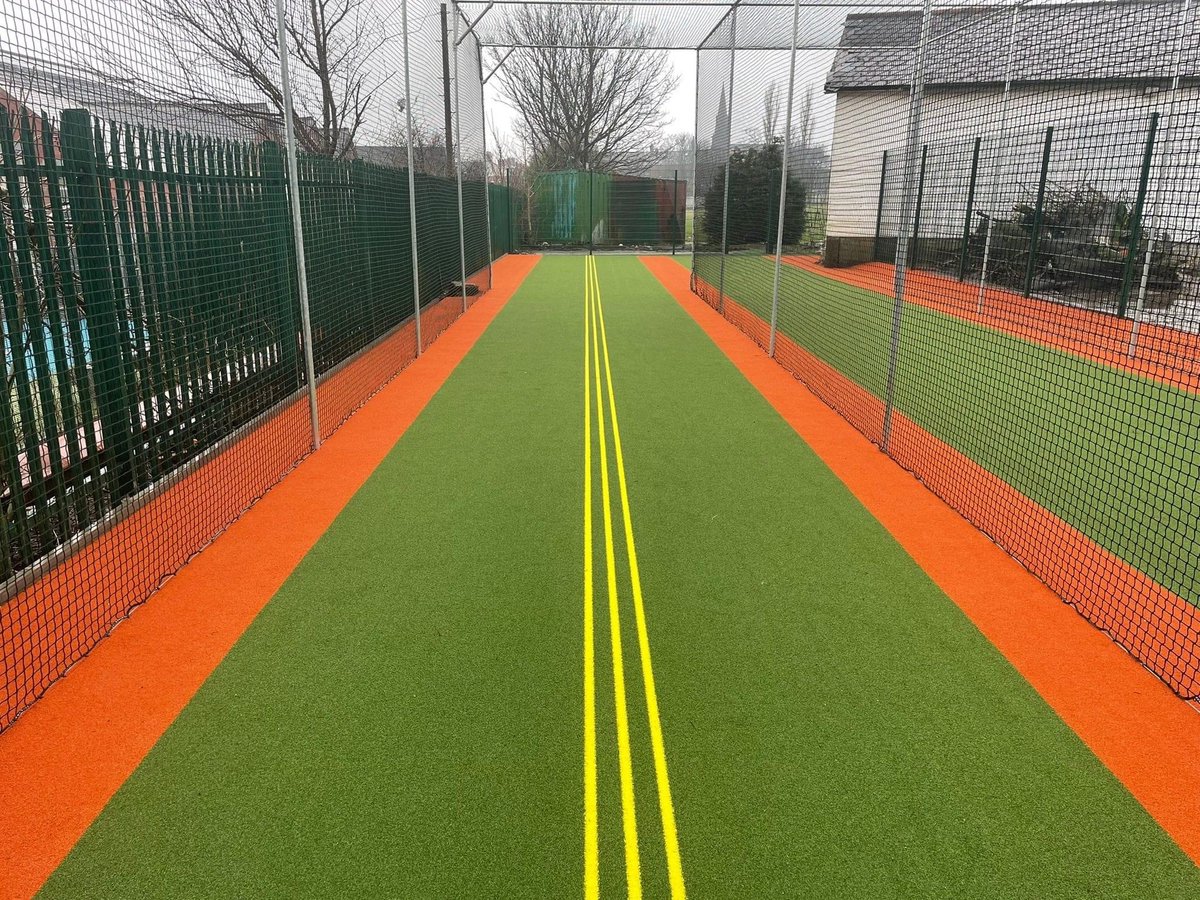 NottsSport's tweet photo. Before & After. Quite a transformation of @WernethCCnews practice facilities. State of the art #EnvelopeSystem performance technology with heavy-duty NG Ultra top surfacing. The contrasting colours look superb and original. #cricket #cricketclub #lovecricket #cricketer https://t.co/HE2B6jH5tM