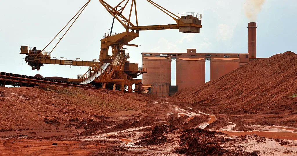 ewb_msv's tweet photo. Seeking to create #forwardlinkages from #mining, Guinea's ruling junta gives foreign companies until the end of May to submit proposals and timelines for the construction of bauxite refineries https://t.co/bOB0wi47Gl #localcontent https://t.co/JBNlAmNc8Z