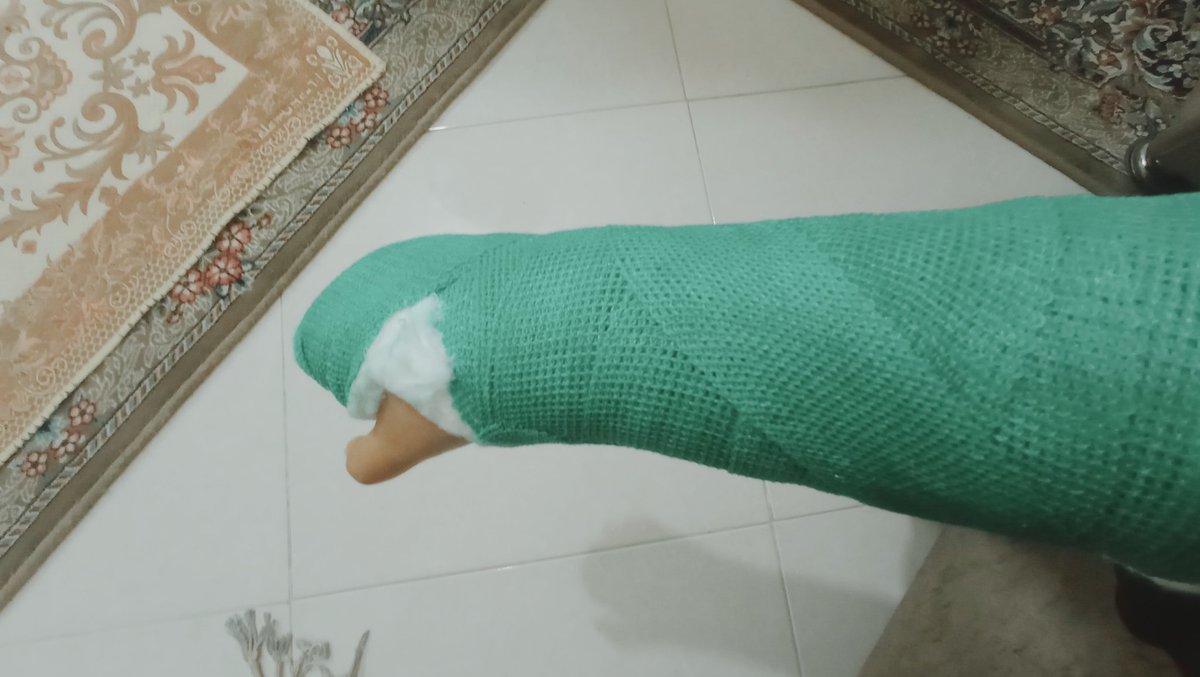 kowsariox's tweet photo. تو رو خدا بهش بگید بزاره رو ��ستش نقاشی کنم🥺
بعد بهم بگه تو دوست خوب منی ! https://t.co/YBaLYq3cCv