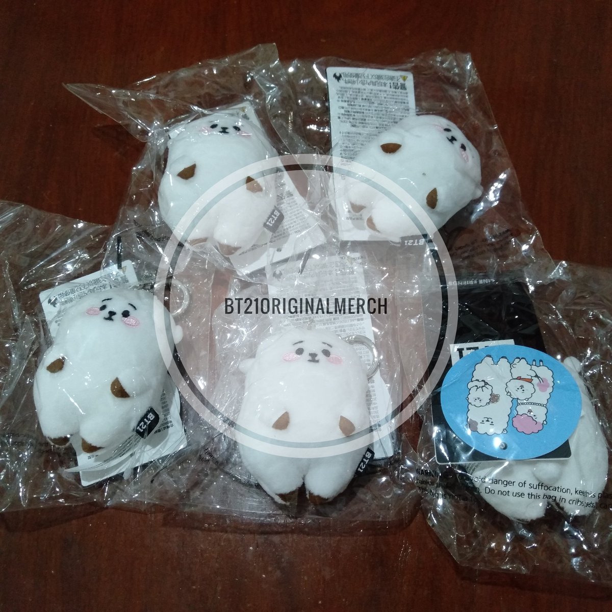 BT21OrigMerchPH's tweet photo. 📢 ALL ON-HAND

✅RJ MEDIUM
✅RJ JUMBO
✅RK BAGCHARM
✅JUNGKOOK TINYTAN BADGE
✅JIMIN TINYTAN BADGE
✅JIMIN MINI FIGURE
✅CHIMMY CUP COVER MUG SET

SEND US DM FOR QUERIES https://t.co/R7ytA0btlH
