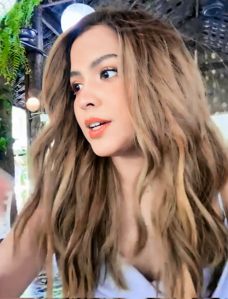 kdlexcams's tweet photo. alexa ilacad, so chic and angelic.

#AlexaIlacad | @alexailacad https://t.co/A2uvxnGfuc