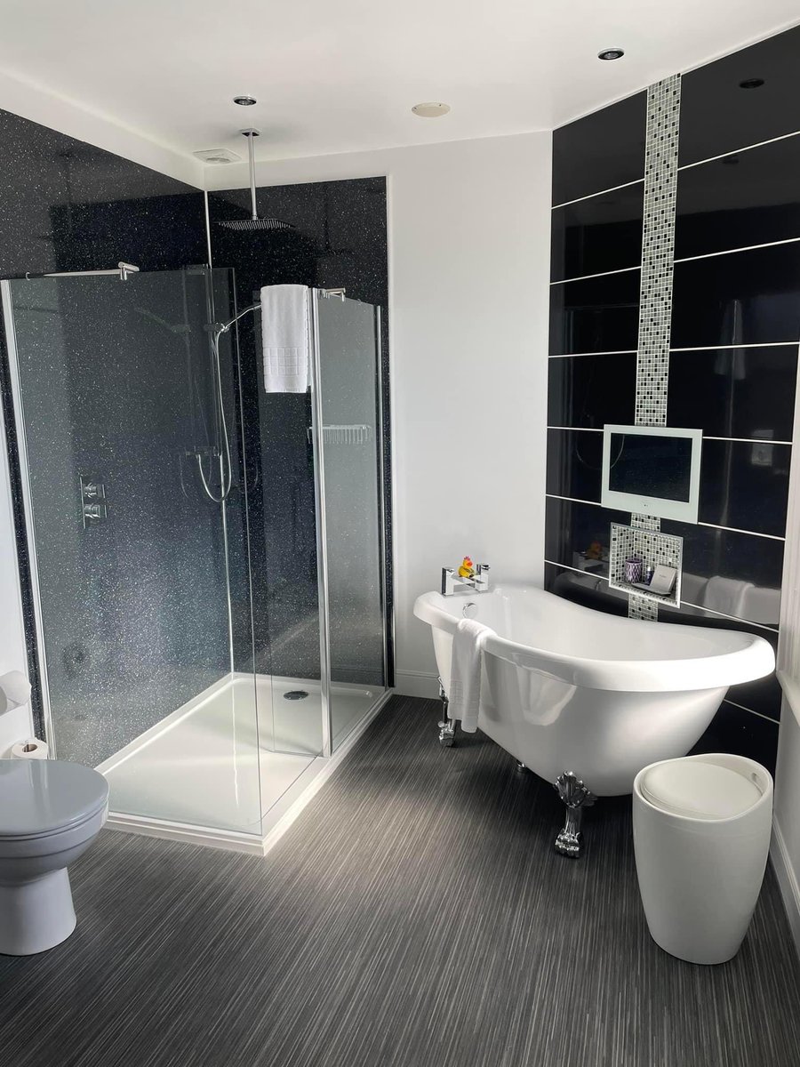 Catherine Price tweet media