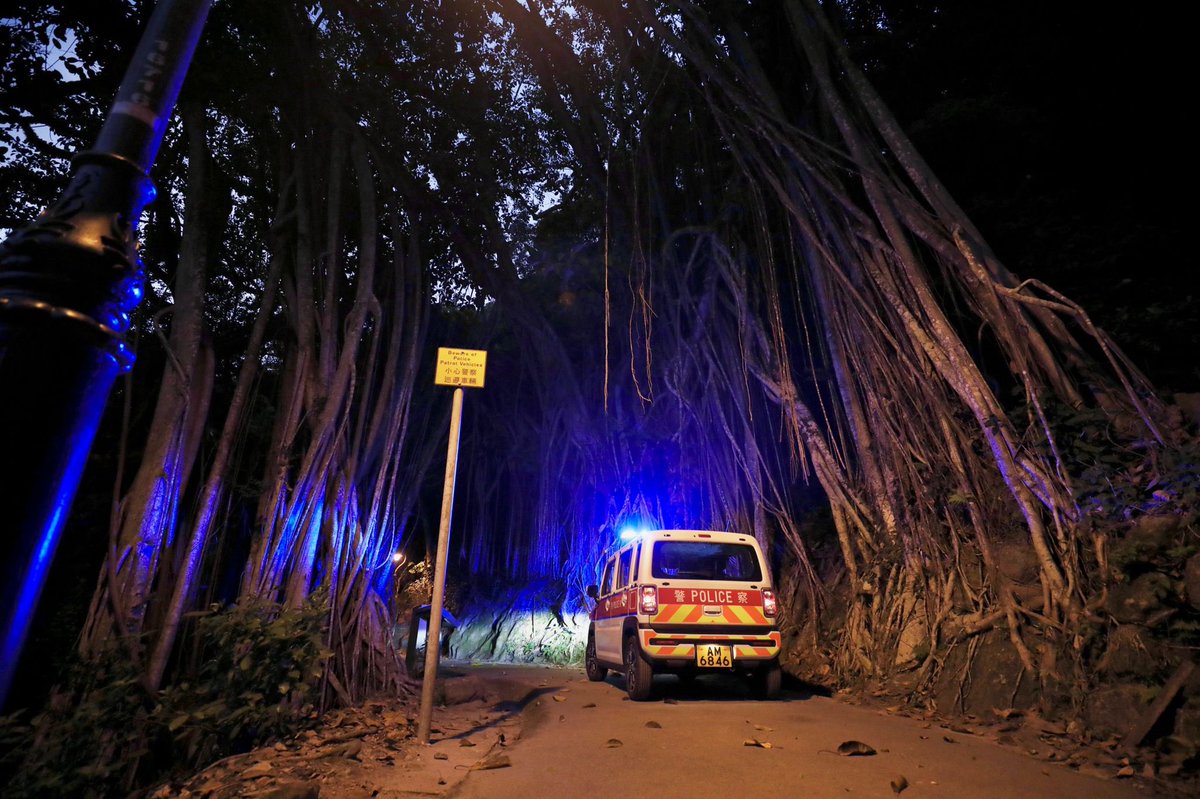 hkpoliceforce's tweet image. #HKPFootprint🚓|Twisty+narrow,#LugardRoad on #ThePeak⛰is a world-renowned hiking trail as well as a challenging path off-limits to most vehicles.This petite yet nimble four-wheeler🚔has recently joined the #HKPF fleet,patrolling the road to ensure safety+order in the scenic area