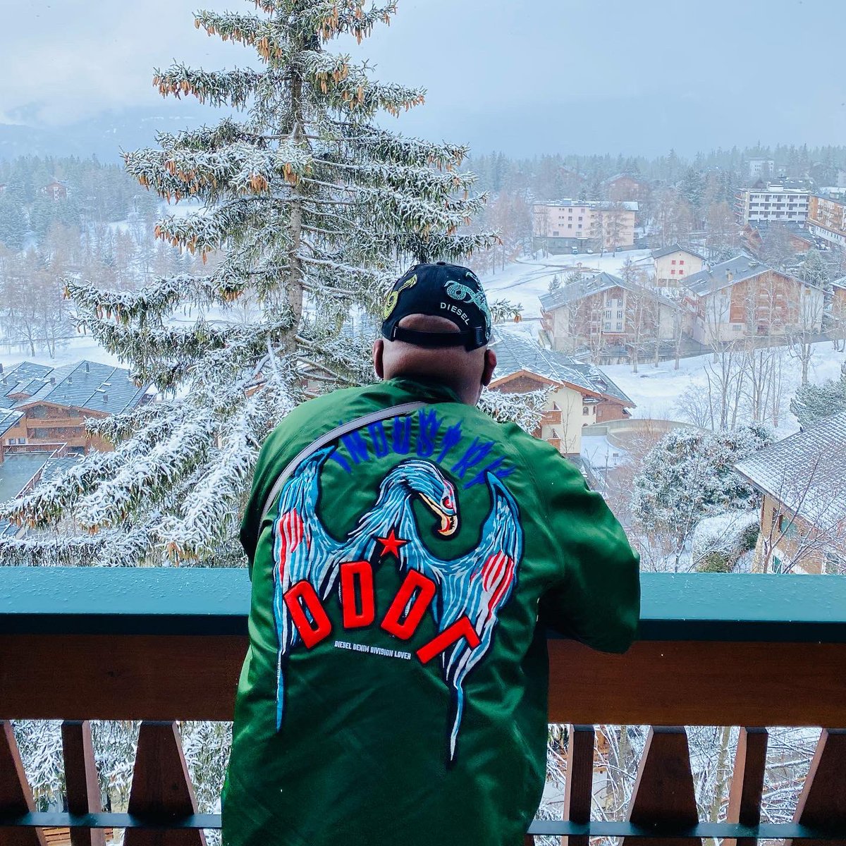 stan___sa's tweet photo. #Switzerland ⛄️ ⛄️⛄️ https://t.co/dwnb37webp
