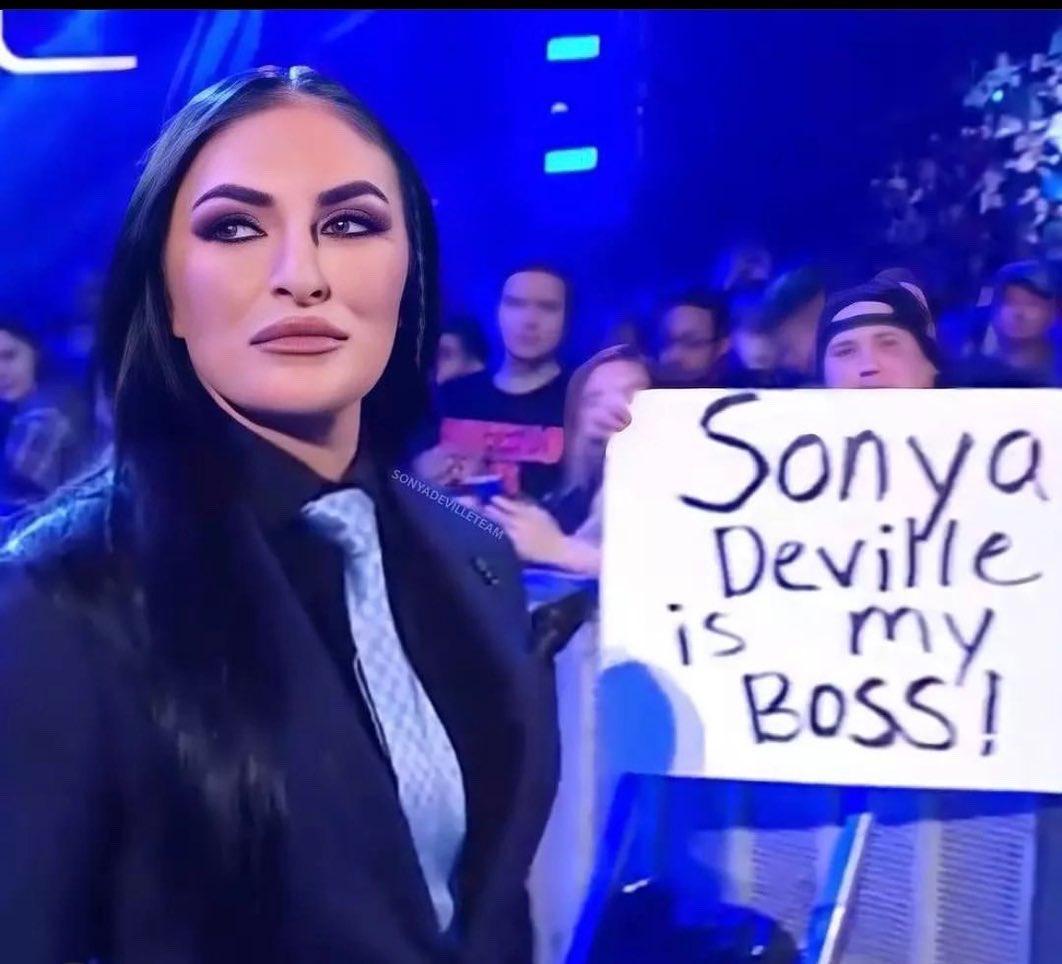 TheDariaRae's tweet photo. #RAWBuffalo its nothing personal, it’s just business. https://t.co/9KVt4FexKo