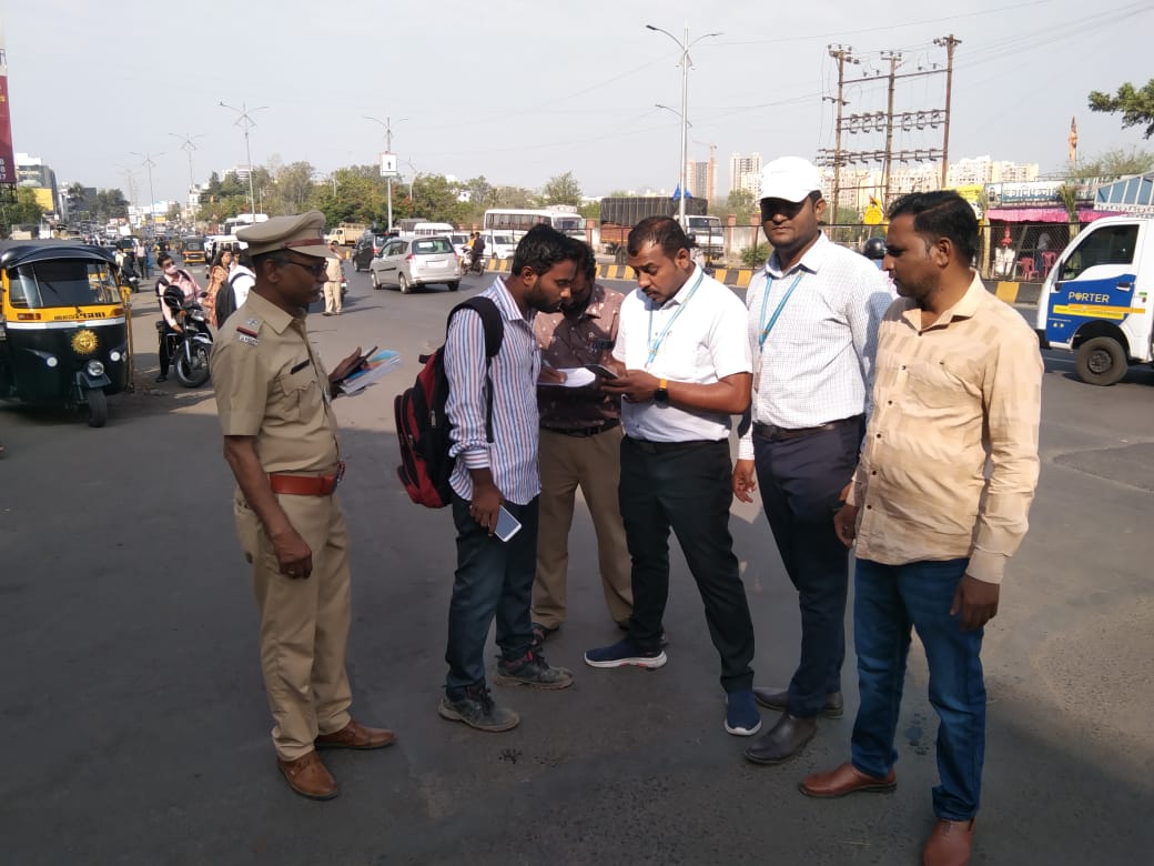 ShubhamKuptkar's tweet photo. Citizen feedback drive by #pcmc Ward G24 Thergaon #SwachhSurvekshan2022 #pcmcsmartsarathi
#cleanpcmc @anilroy2000 @rajeshpatilias @RavikiranGhodak @ShubhamKuptkar @ChannalSuresh @pawarprashantD @KhilareRupali https://t.co/xBAPnbJt1z