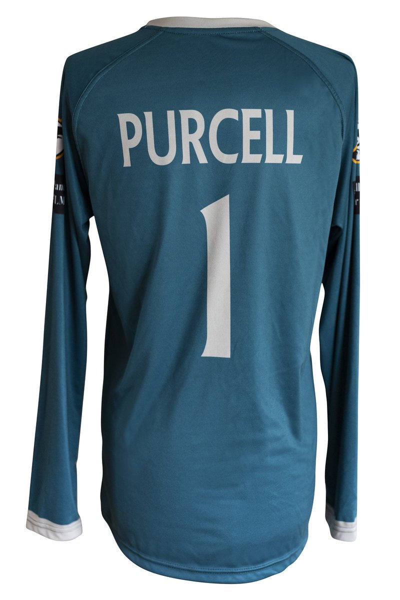 ReesportShop's tweet photo. @BadgersShaolin Goalkeeper Kit for their game in Norway against @SvolvaerILA. 
Made by Reesport. 
DM for a quote for your team kits!
#footballkit #reesport #football #soccer #teamkits #footballshirt #footballjersey #soccerjersey #sport #sportswear #sundayleague #Norwegianfootball https://t.co/8TCQ2c6n48