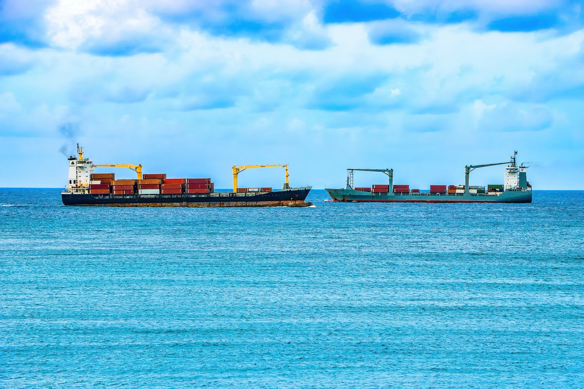 PrimeStarPhotos's tweet photo. Ships Passing In The Caribbean Sea ~ Coast of St. Maarten
 
“The best pictures differentiate themselves by nuances…a tiny relationship either a harmony or a disharmony that creates a picture.” — Ernst Haas
 
Make It A Great Day!
 
#photography #travel #landscapephotography https://t.co/QMlrNZGZqy