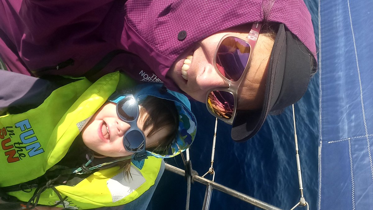 Alors on a mis les voiles... Tellement chanceuse de pouvoir partager des aventures en voilier avec ma #babygirl
