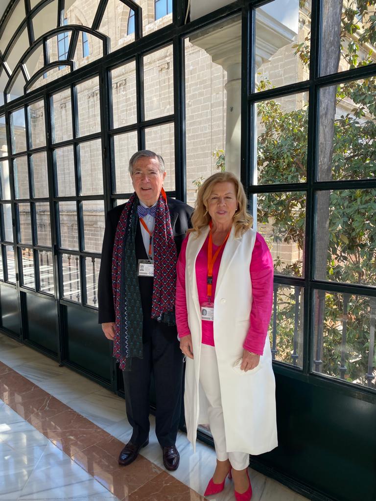 🗣 En <a href="/ParlamentoAnd/">Parlamento Andalucía</a>, preparados para la Comisión de #Economía. 👥 <a href="/eneltejado/">Manuel Ángel Martín</a>, al frente de nuestro Consejo de Economía y Financiación, y #AnaAlonso, pta. <a href="/FAME_Federacion/">Federación Andaluza Mujeres Empresarias</a>, abordan el proyecto de ley por el que se aprueba el Plan Estadístico y Cartográfico de #Andalucía 💚.