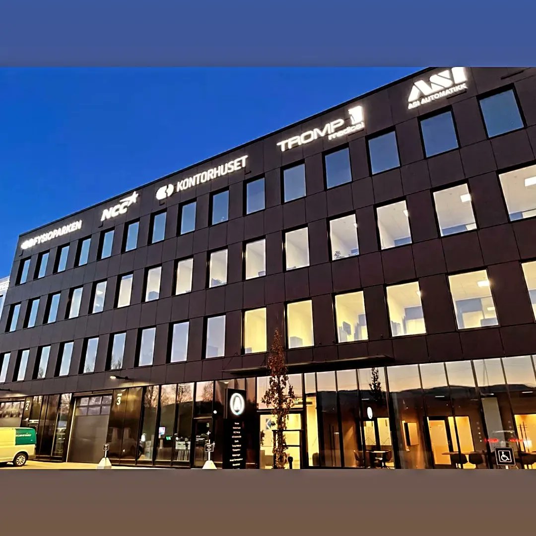fedneeapp's tweet photo. Fednee's office in Kjellstad business park in Lier, Norway! 🇳🇴
Fednee is a Limited Liability Company aiming to build, enhance and advance the junction between the knowhow and different audience profiles.
#fednee
#moretocome https://t.co/XbAAEuEmg9