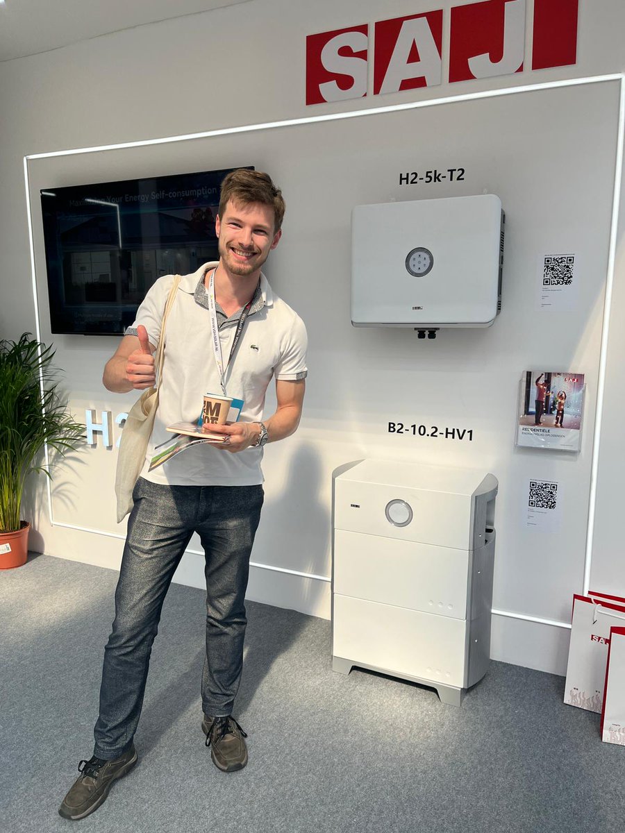 Afgelopen week waren we te vinden op de @SolSolint in Haarlemmermeer. Het was goed om te zien hoeveel partijen er bezig zijn met de energietransitie, en hoeveel innovatie oplossingen er worden bedacht in de industrie.

#Solarsolutionsinternational #thuisbatterij #innovatie