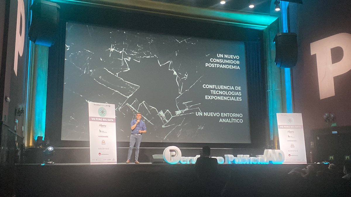 PdelaPublicidad's tweet image. Comienza la ponencia de @AlkemyIberia en el #ForoBigData.