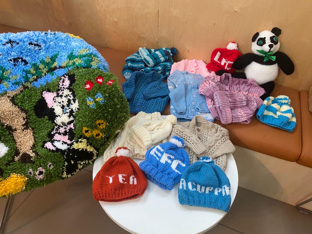 AlderHeyCharity's tweet photo. 🚨 Calling all of our amazing knitters…  We are a little short of knitted cardigans for our @ShopAlderHey and need your help! As always, your donations are appreciated and can be sent in to the hospital or our Old Swan/ Huyton stores. Thank you! 💙 https://t.co/EPAI8QuYMk