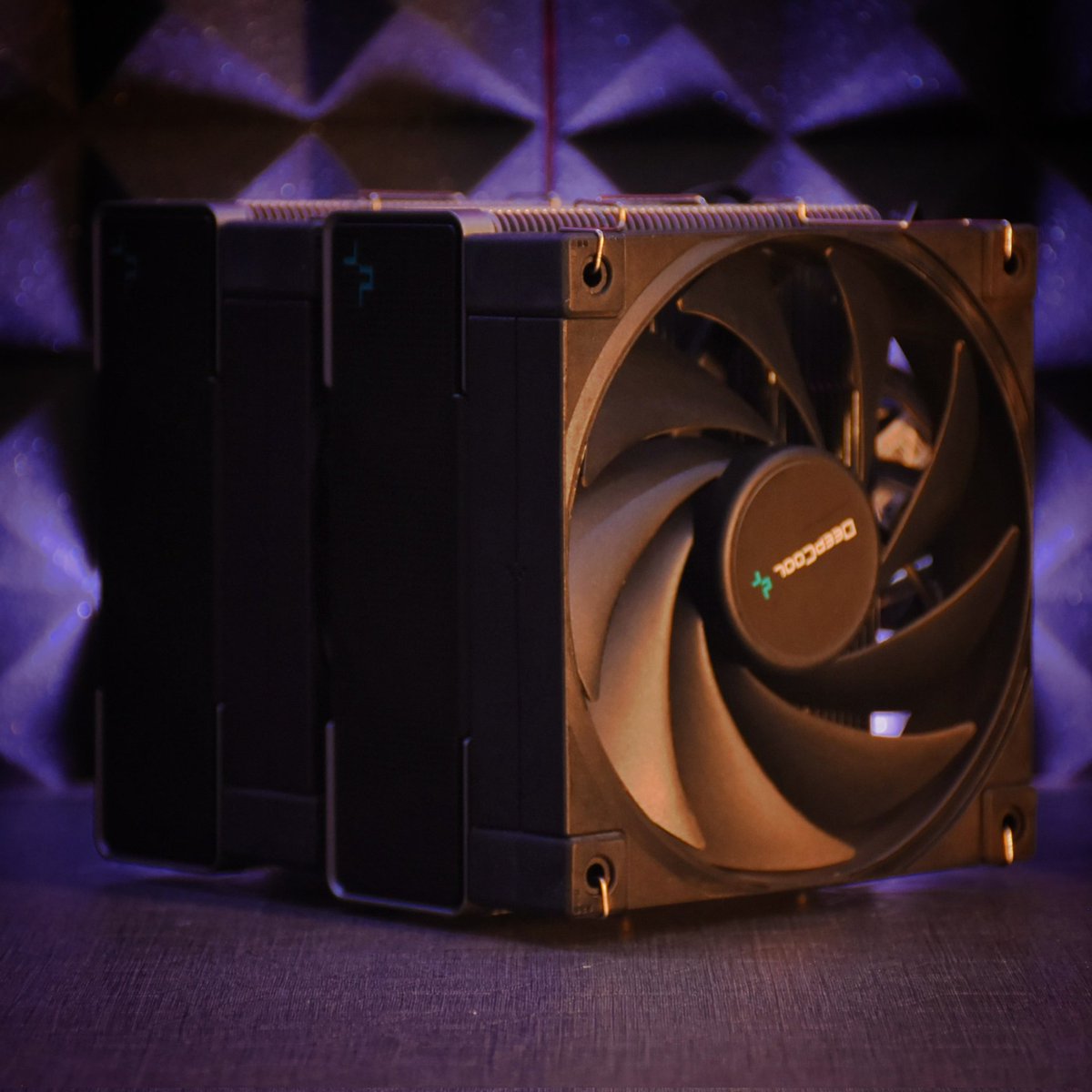 PCSpecies's tweet photo. Perhaps the most impactful air cooler of recent times- @deepcoolofficial #AK620 was the final member of our three cooler shootout. Watch the video;

Hindi: https://t.co/kywiVIOLvo

English: https://t.co/00caILB71Q

#deepcool #deepcoolak620 #cpucooler #aircooler #pcbuilds #builds https://t.co/8Teg4cnjhv