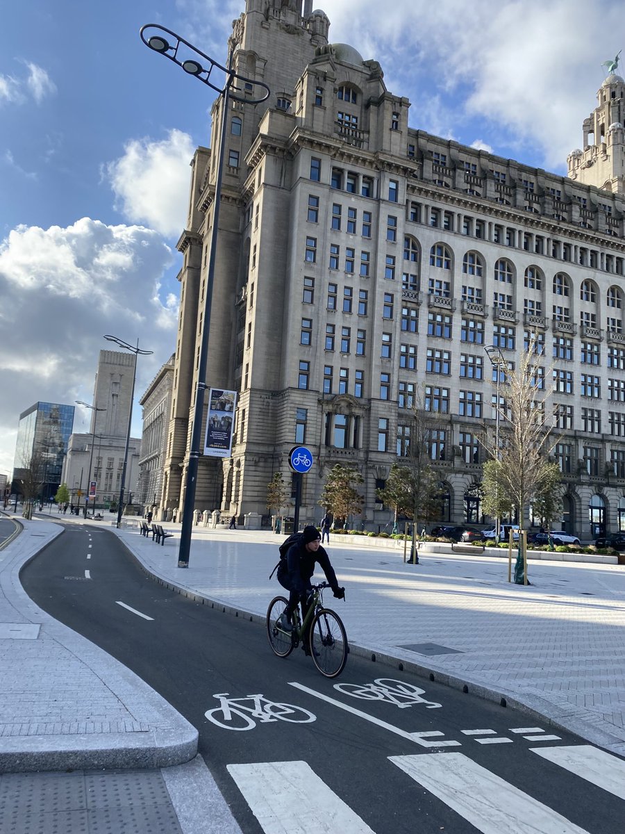 Andrew Thomson tweet media