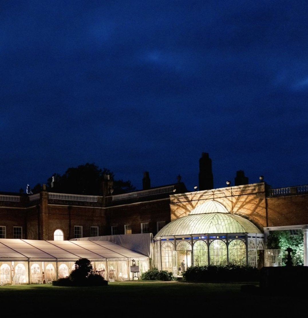 Night-time glow from our Orangery ✨
.
DM us to book a viewing. Our helpful team would be delighted to show you around.
Photo by <a href="/zehrajagani/">Zehra Jagani</a>
.