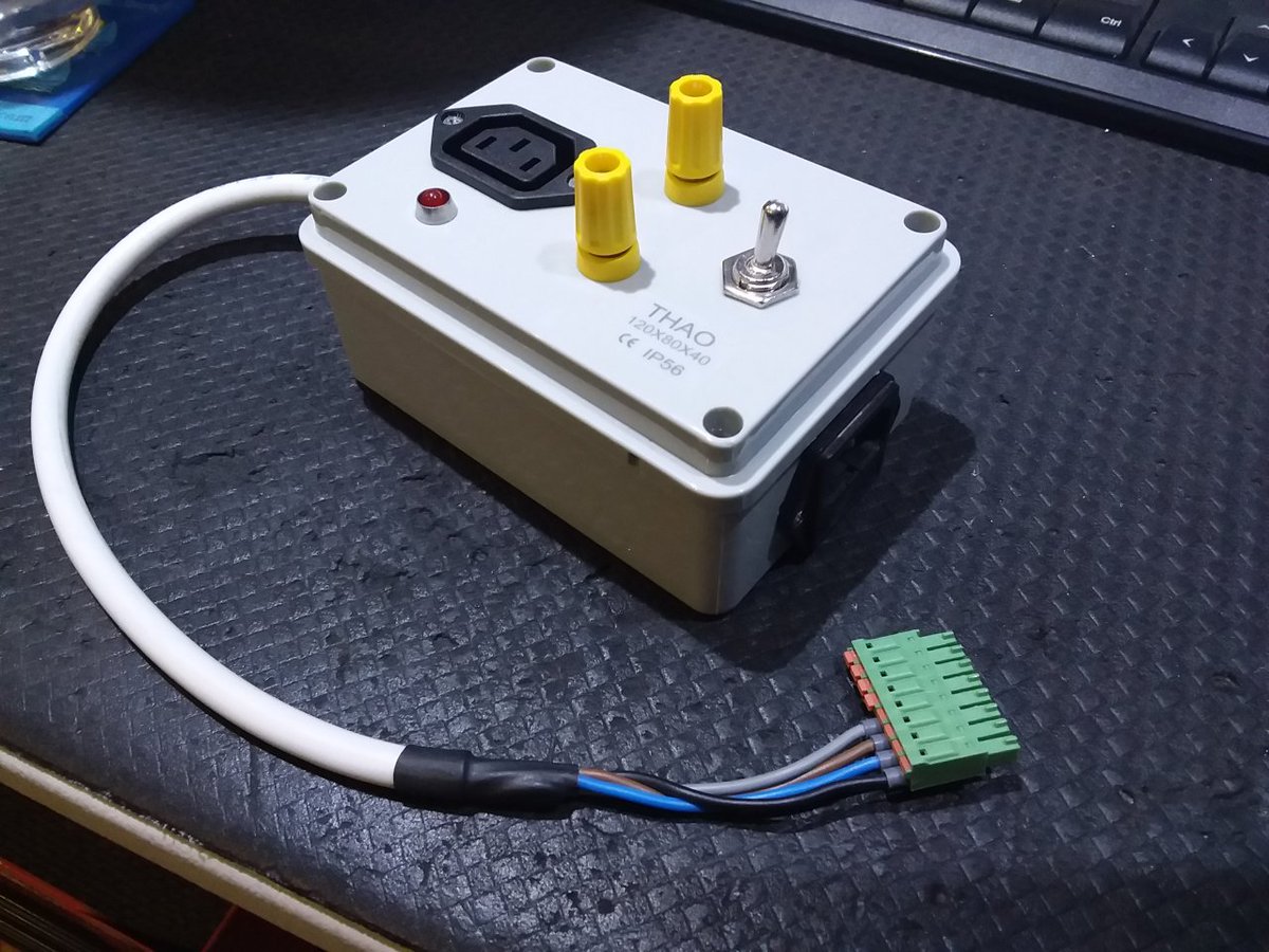 envox's tweet photo. Another superuser MikeG (on Discord) showed us his version of #BenchBox3 AC safety breakout box which he uses for power analysis with MIO168/AFE3 module 👍

#OpenScience #OpenHardware #Automation #Maker https://t.co/76VPld6IgB