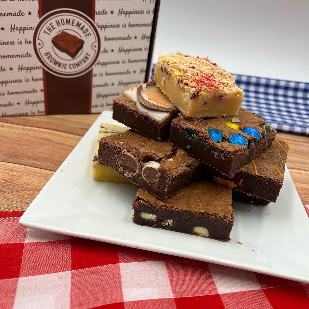 If you've not had enough chocolate over this weekend we have some boxes of Broken Brownies and some of our new Bargain Boxes available online now! Our Bargain Box contains a mix of 10 random brownies and is priced at the same great price as our Broken Brownies!