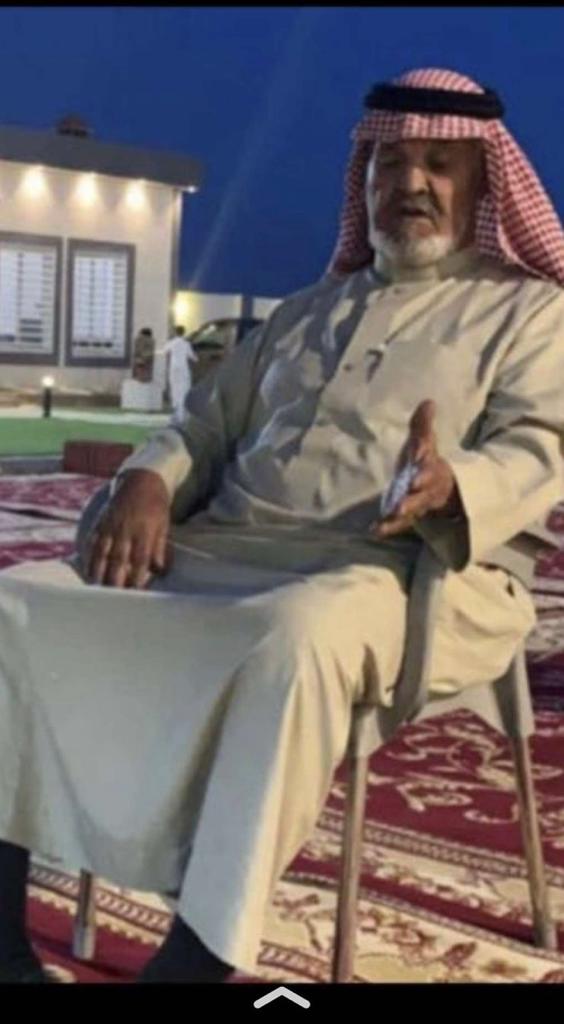 لله ما أخذ وله ما أعطى، وكل شيء عنده بأجل مسمى، قدم إلى رحمة الله إن شاء الله الشيخ/ ظافر بن محمد آل عامر القحافي الشهراني، أحد رموز قبيلة قحافة، وشهران العريضة، رحمه الله، لقد رحل من الدنيا إلى رحمة الله و واسع مغفرته ورحمته إن شاء الله.( يتبع)