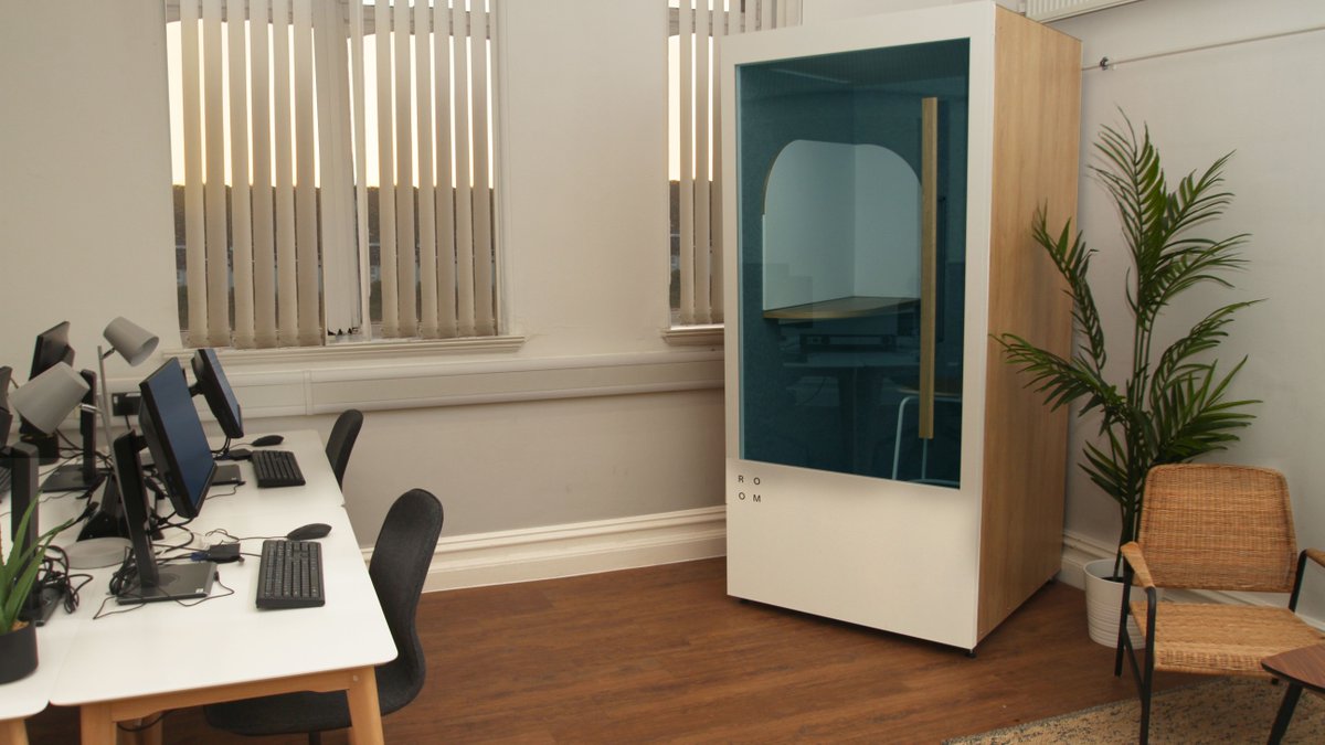 DevonLibraries's tweet image. Are you looking for somewhere to grow your business flexibly within your community? Visit our NEW Work:Space facilities in @PassmoreEdwards and @TeignLibrary for beautiful desk and office space available to rent.
Click the link for more details👉 librariesunlimited.org.uk/workspace/