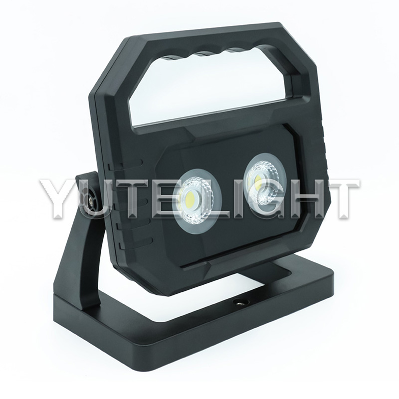 yutelight's tweet image. The rechargeable portable work lightc an run for 3 hours with 4400 mAh Li-ion battery. More:yutelight.com/product-catego… Inquiry us at info@yutelight.com
#spotlight #portablelight #portableworklight #worklight #rechargeablelight #suppliers #torchlight  #garbagelight #oem #ledlight