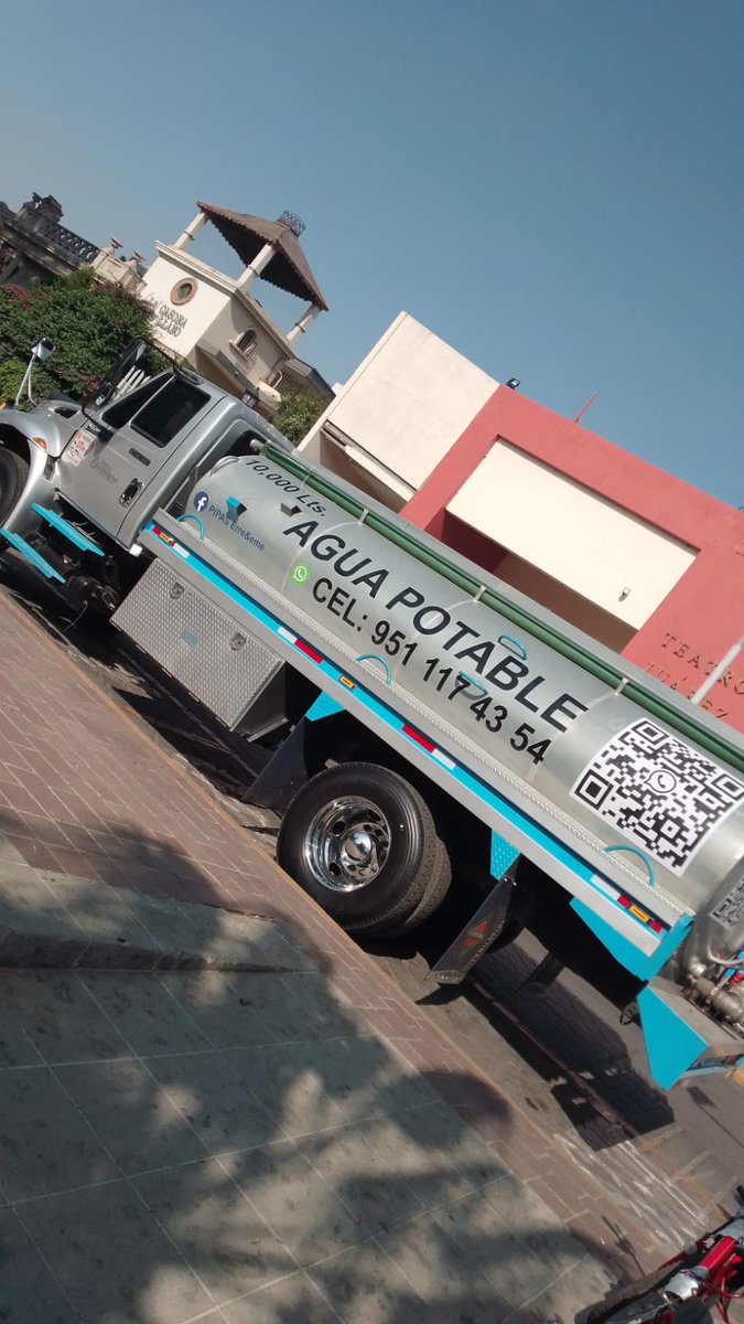 PeatonVigilante's tweet photo. Hoy en el Colectivo de Organizaciones Ambientalistas de Oaxaca @COAOAmbiental vamos a dar el #regaderazo para proveer de agua con pipas áreas verdes de El Parque El Llano, ante alto grado de sequía ya prolongada.

Actividad ciudadana, sinergia grupos colectivos mencionados en 🧵 https://t.co/iWGDIsAMd3