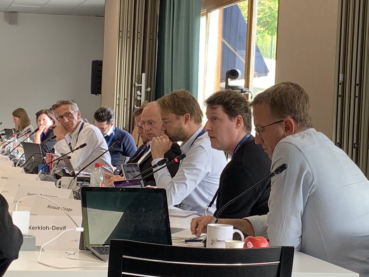 HECParis's tweet photo. Which high-impact #startups will graduate from #CDLparis #CDLclimate program by HEC Paris and Creative Destruction Lab? Deliberations by mentors, VCs, with Ajay Agrawal @professor_ajay and Clémentine Decoopman @creativedlab, #HECprof Thomas Astebro and @ikerklohdevif @HECParisEnt https://t.co/wNRqTI0jGH