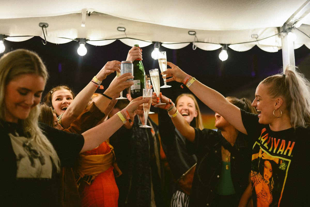 ¡Norðurland við erum að koma næstu helgi! 

Föstudagur kl.21 - Græni hatturinn á Akureyri
Laugardagur kl.15 - Berg á Dalvík
Laugardagur kl.20 - Rauðka á Sigló